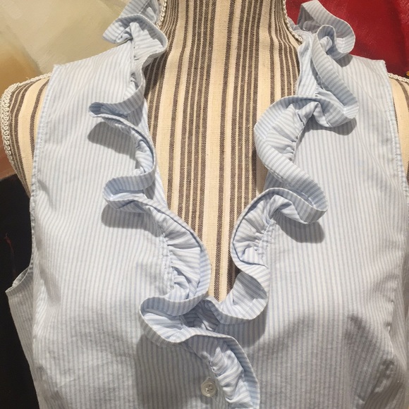 New York & Company sleeveless blouse. - Picture 3 of 6